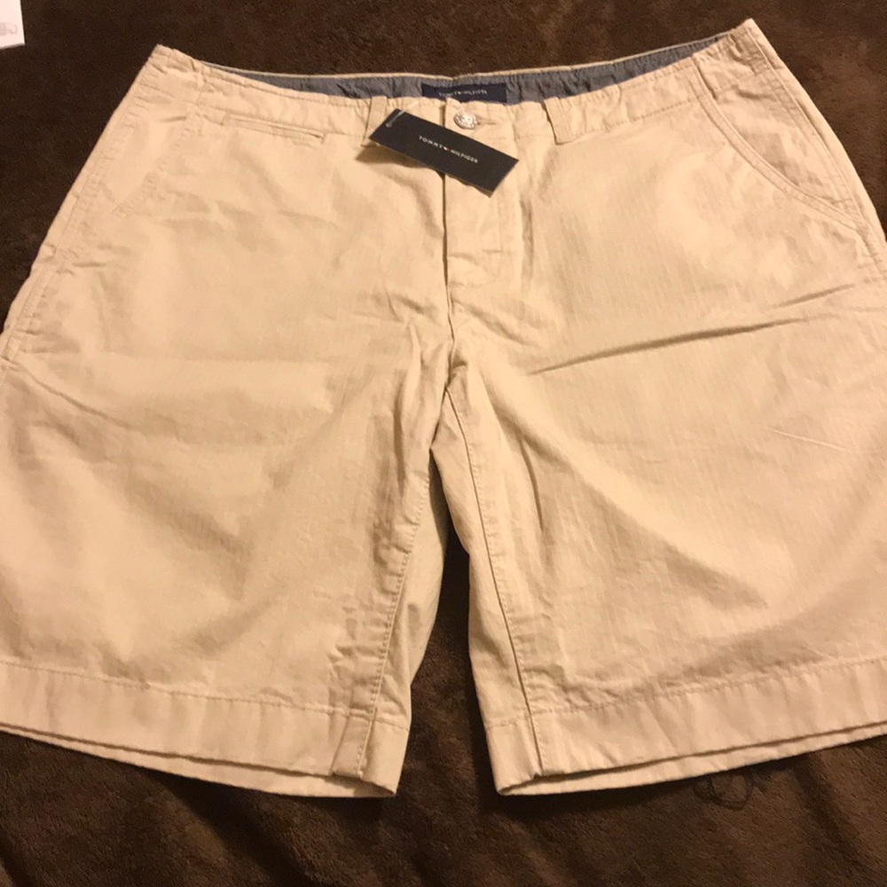 NWT Tommy Hilfiger Flat Front Striped Shorts 36